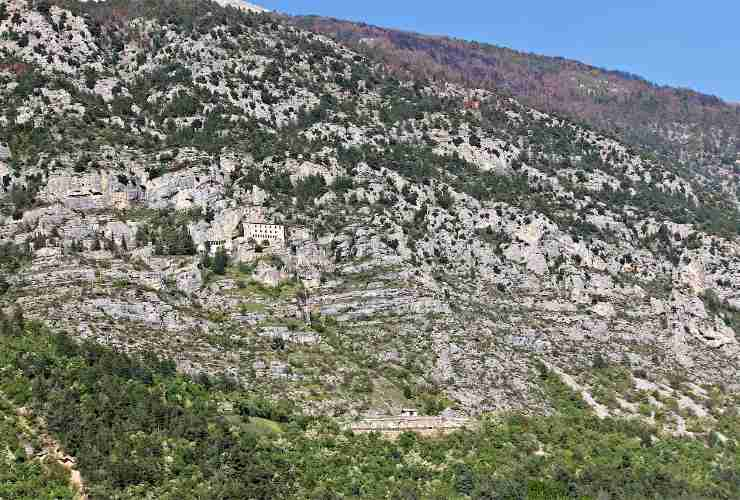 eremi in abruzzo, Sant’Onofrio al Morrone 