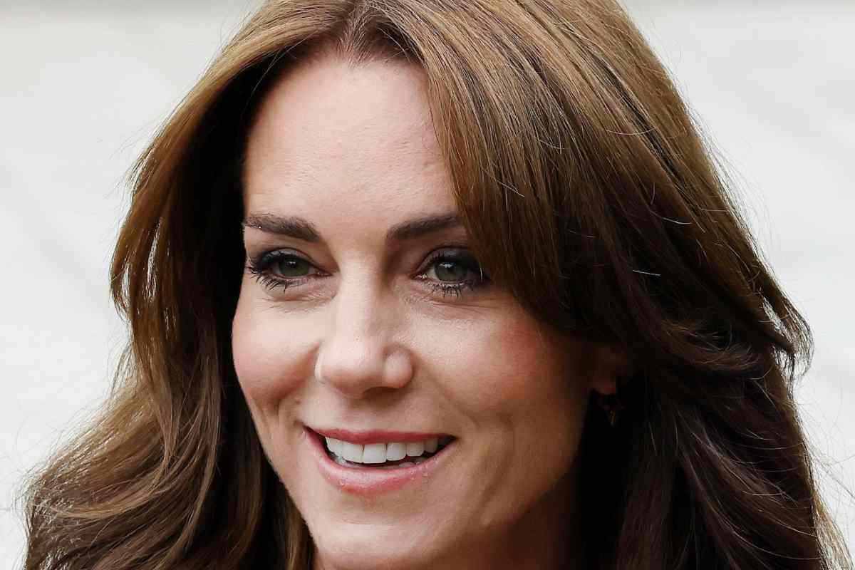 Kate Middleton in blu per Natale:il look sorprende