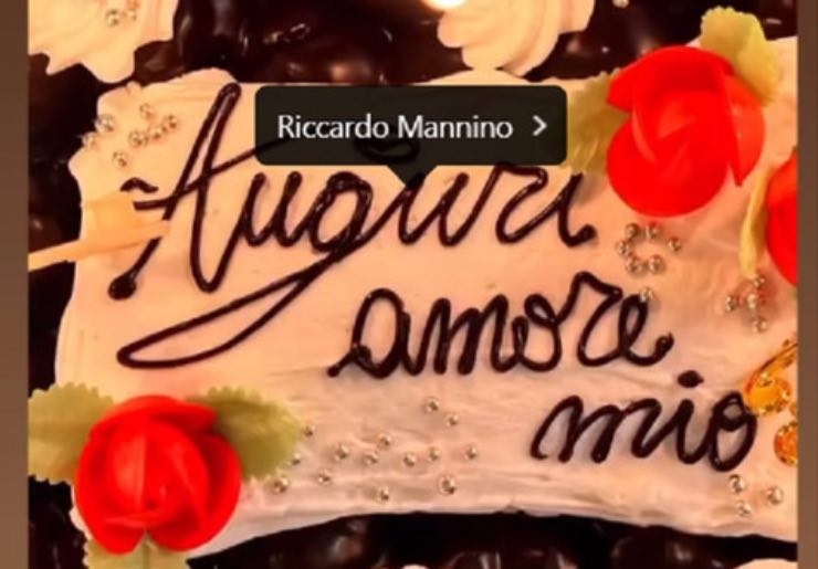 Alberto Matano sorprende Riccardo Mannino, il suo gesto per il compleanno del marito