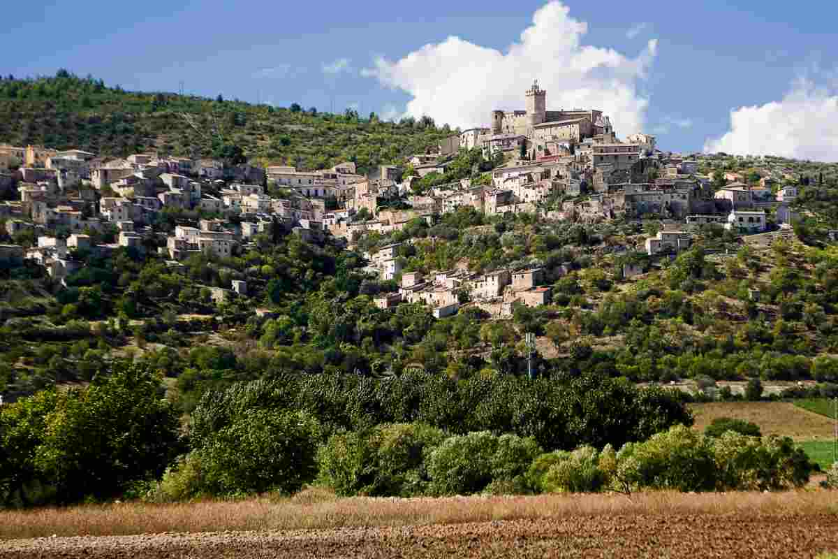 Abruzzo, statua del guerriero