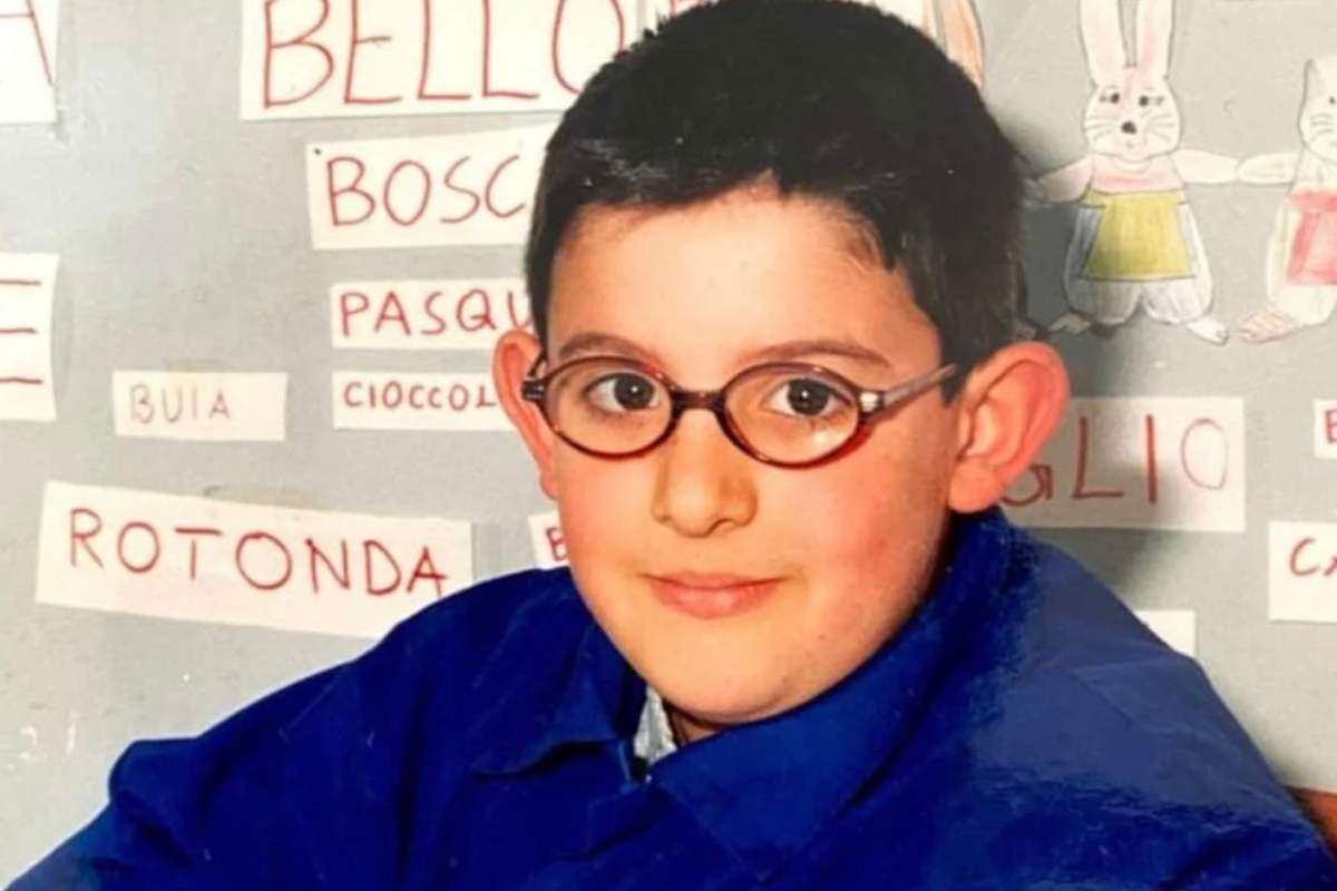 riconosci bambino in foto?