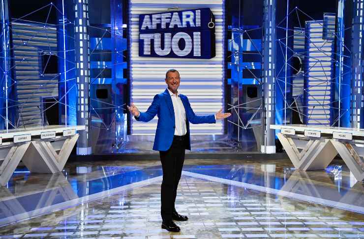 Shock ad Affari Tuoi, Amadeus mai visto così
