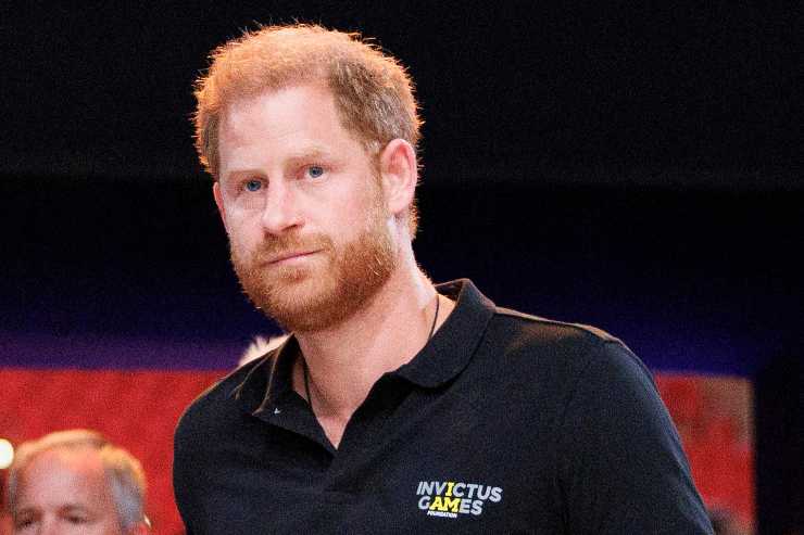 Principe Harry decisioni inaspettata colpo di scena