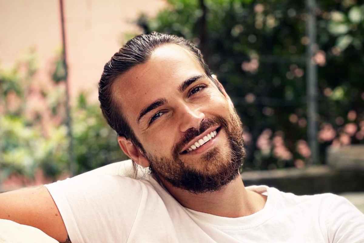 Un cantante ha ricevuto la diagnosi di tumore