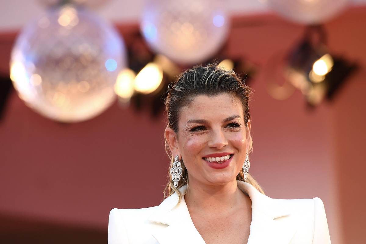 emma marrone appuntamento famosissimo collega