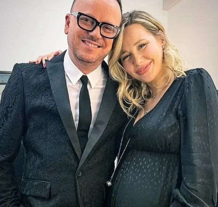 Denise Esposito e Gigi D'Alessio dolce attesa secondo figlio foto