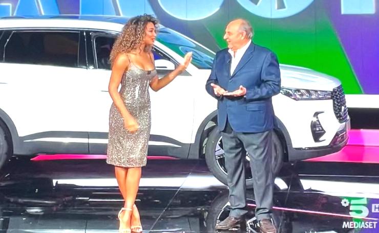 Concorrente de La Ruota della Fortuna vince un'auto, ma nasce la teoria del complotto
