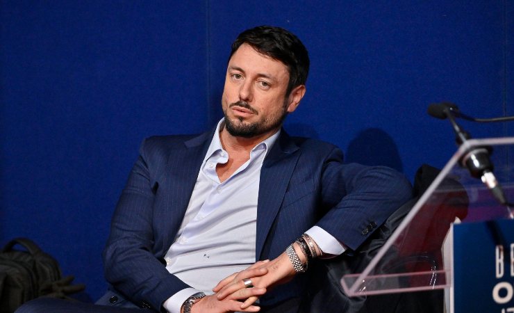 mediaset secco no famoso conduttore