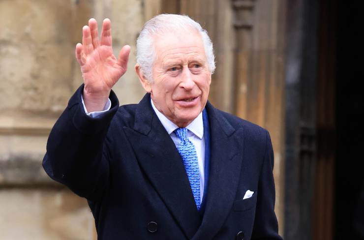 Kate Middleton Re Carlo salute