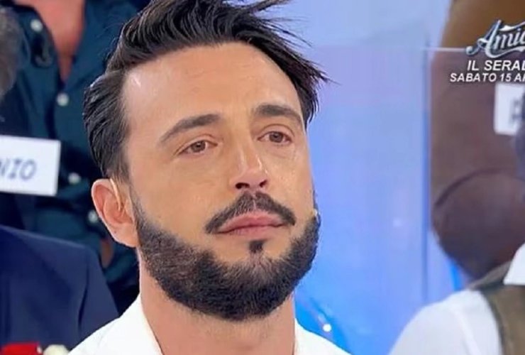 Uomini e Donne cavaliere trono