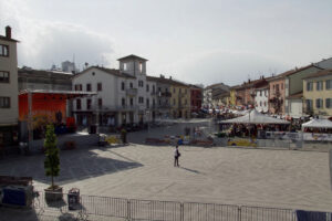 Montesilvano, inaugurazione dell'opera 'Meraviglia' alla stazione